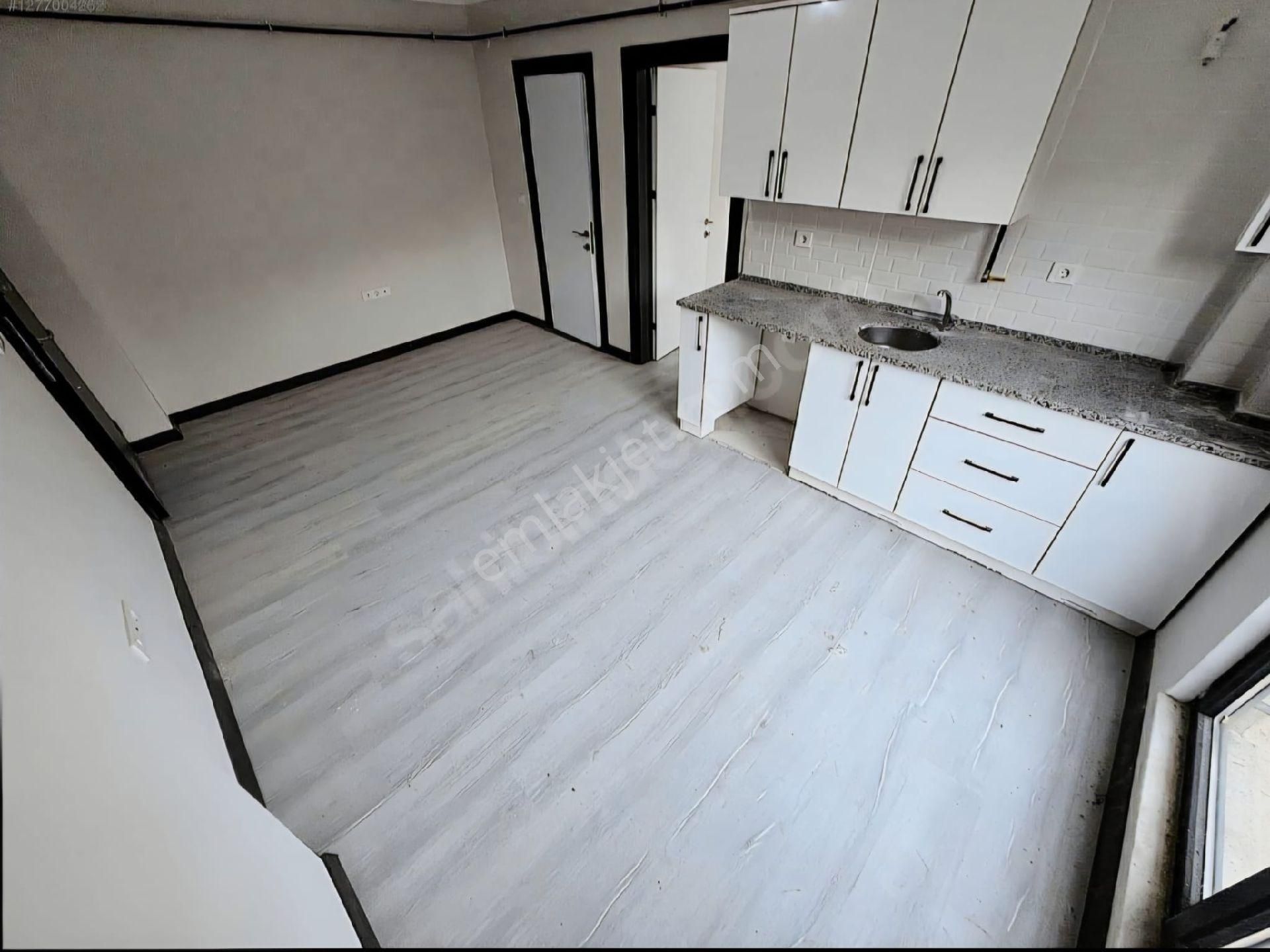 Masrafsız, Yerden Isıtmalı, Merkezi Konumda 1+1 Acil Satılık! - Görsel 4