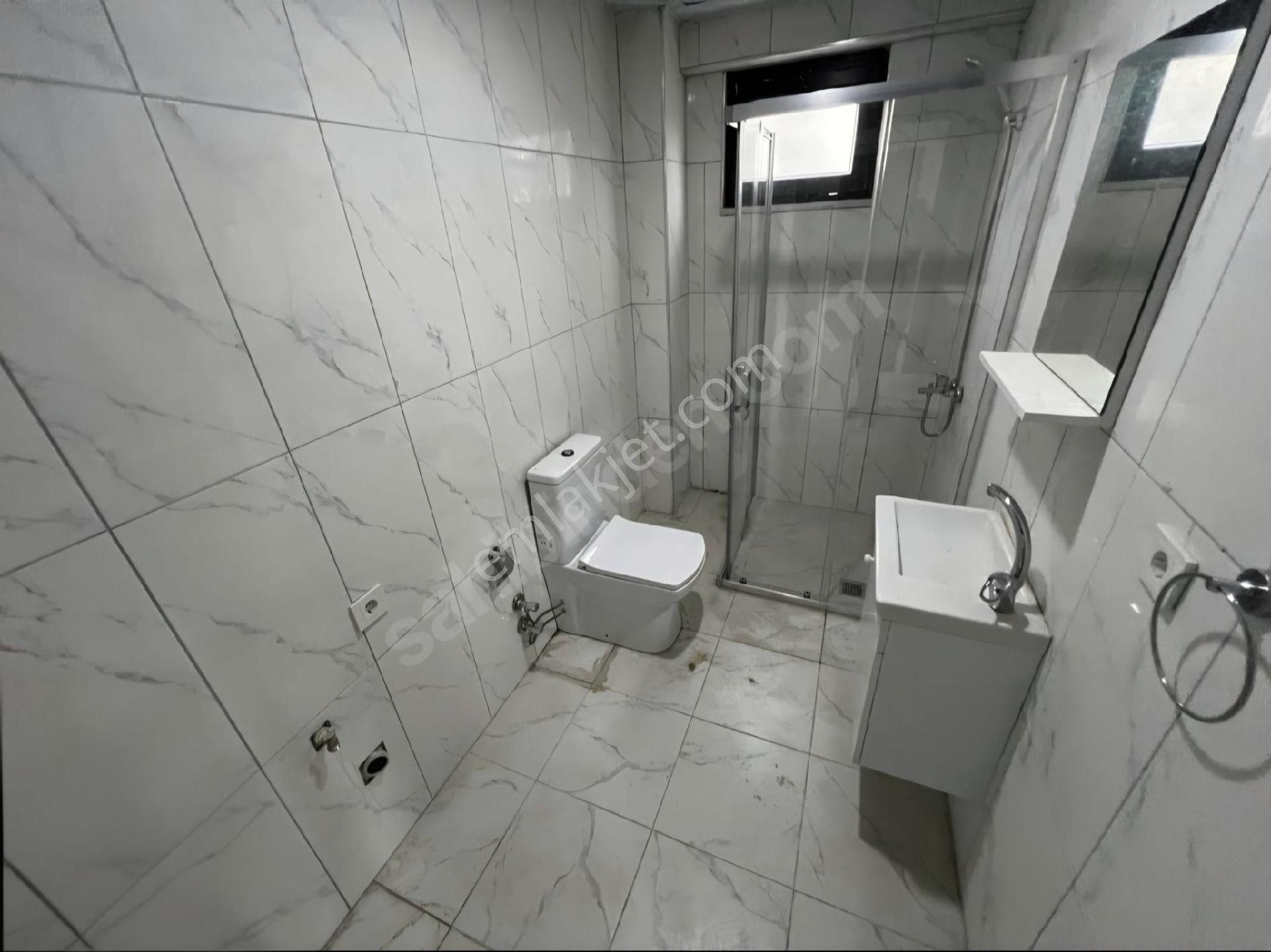 Masrafsız, Yerden Isıtmalı, Merkezi Konumda 1+1 Acil Satılık! - Görsel 11