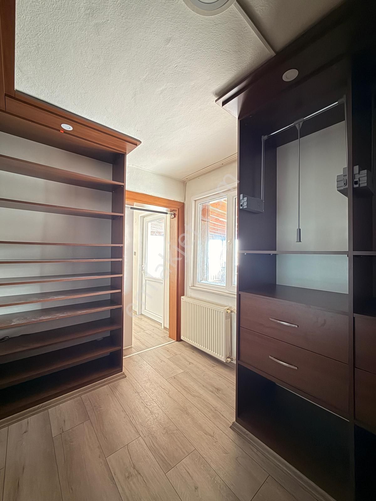 Barış Mahallesinde Site İçi 5+2 Kiralık Dubleks Daire - Görsel 8