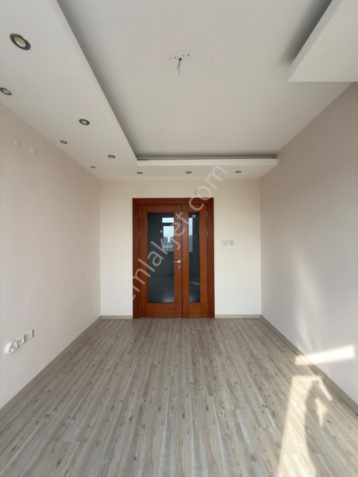 Barış Mahallesinde Site İçi 5+2 Kiralık Dubleks Daire - Görsel 14