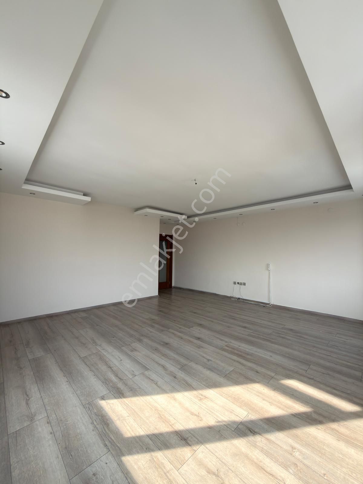 Barış Mahallesinde Site İçi 5+2 Kiralık Dubleks Daire - Görsel 32