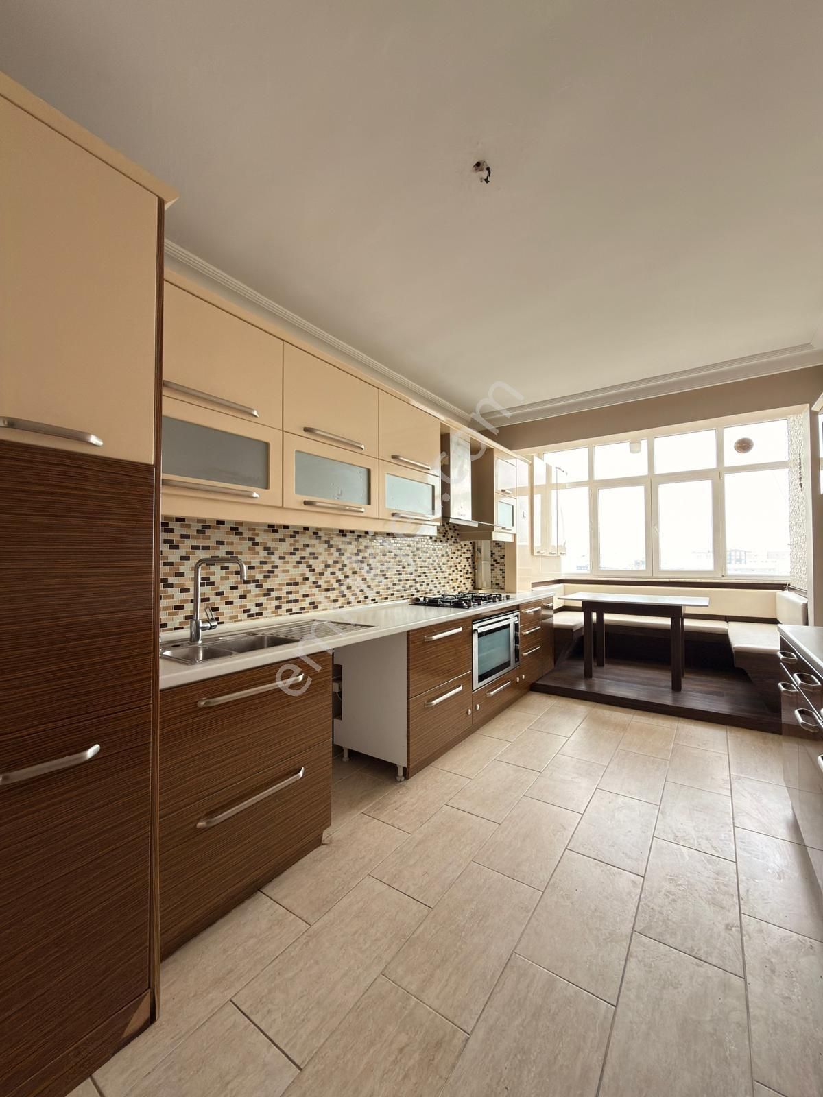 Barış Mahallesinde Site İçi 5+2 Kiralık Dubleks Daire - Görsel 20