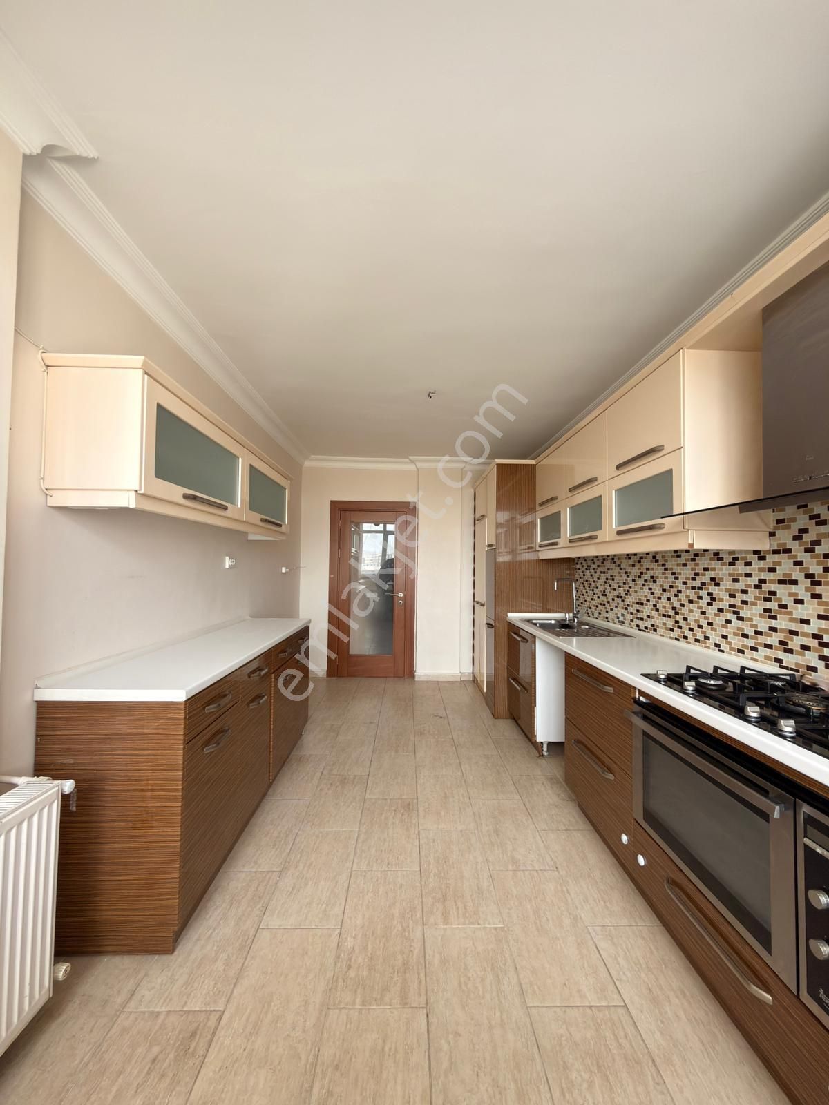 Barış Mahallesinde Site İçi 5+2 Kiralık Dubleks Daire - Görsel 19