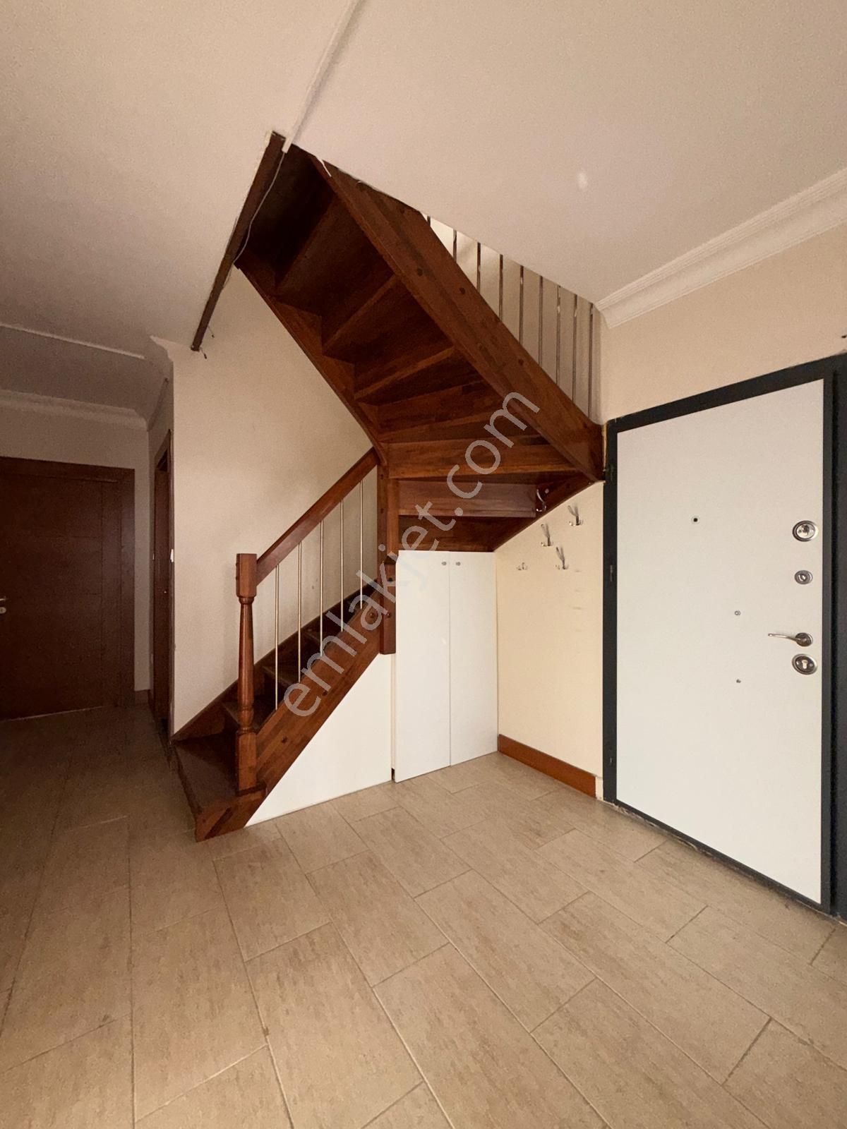 Barış Mahallesinde Site İçi 5+2 Kiralık Dubleks Daire - Görsel 29