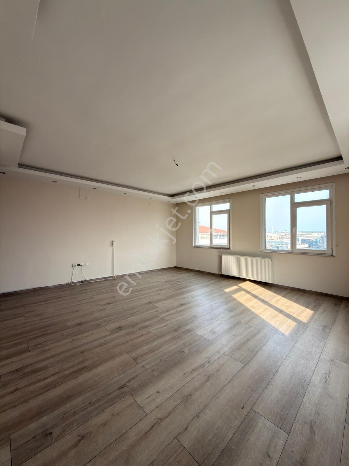 Barış Mahallesinde Site İçi 5+2 Kiralık Dubleks Daire - Görsel 27