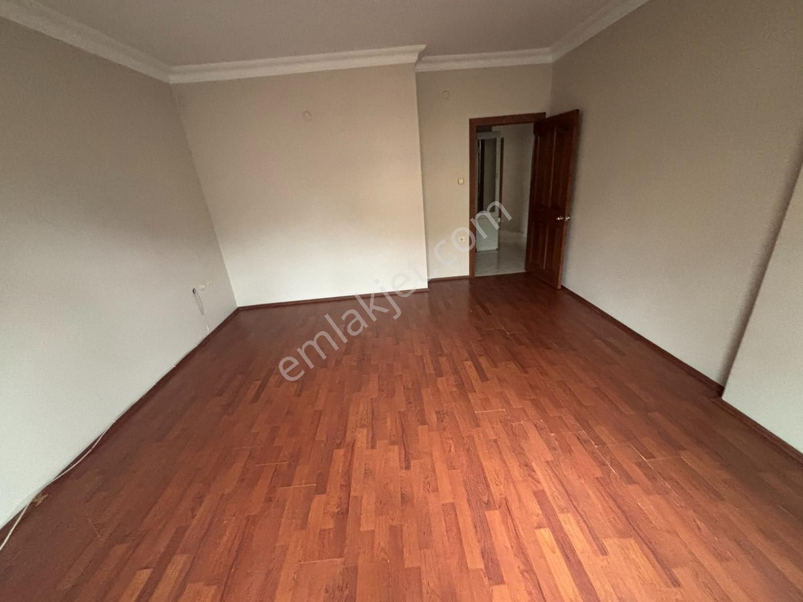 F-l Emlaktan K.çamlıca- Bulgurlu Metro Yakını 3+1 Geniş,önü Açık - Görsel 24