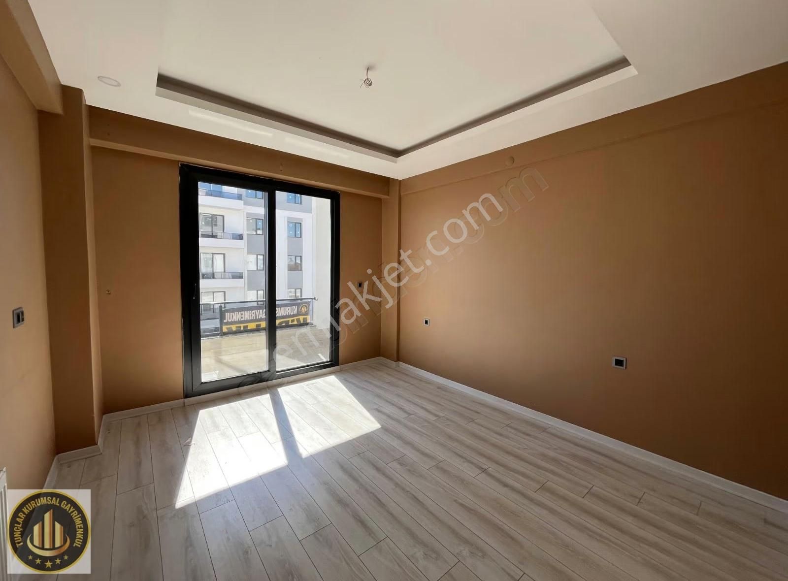 450 Evlerde Havuzlu Lüks Sitede 2+1 Kiralık Daire Fırsatı - Görsel 4