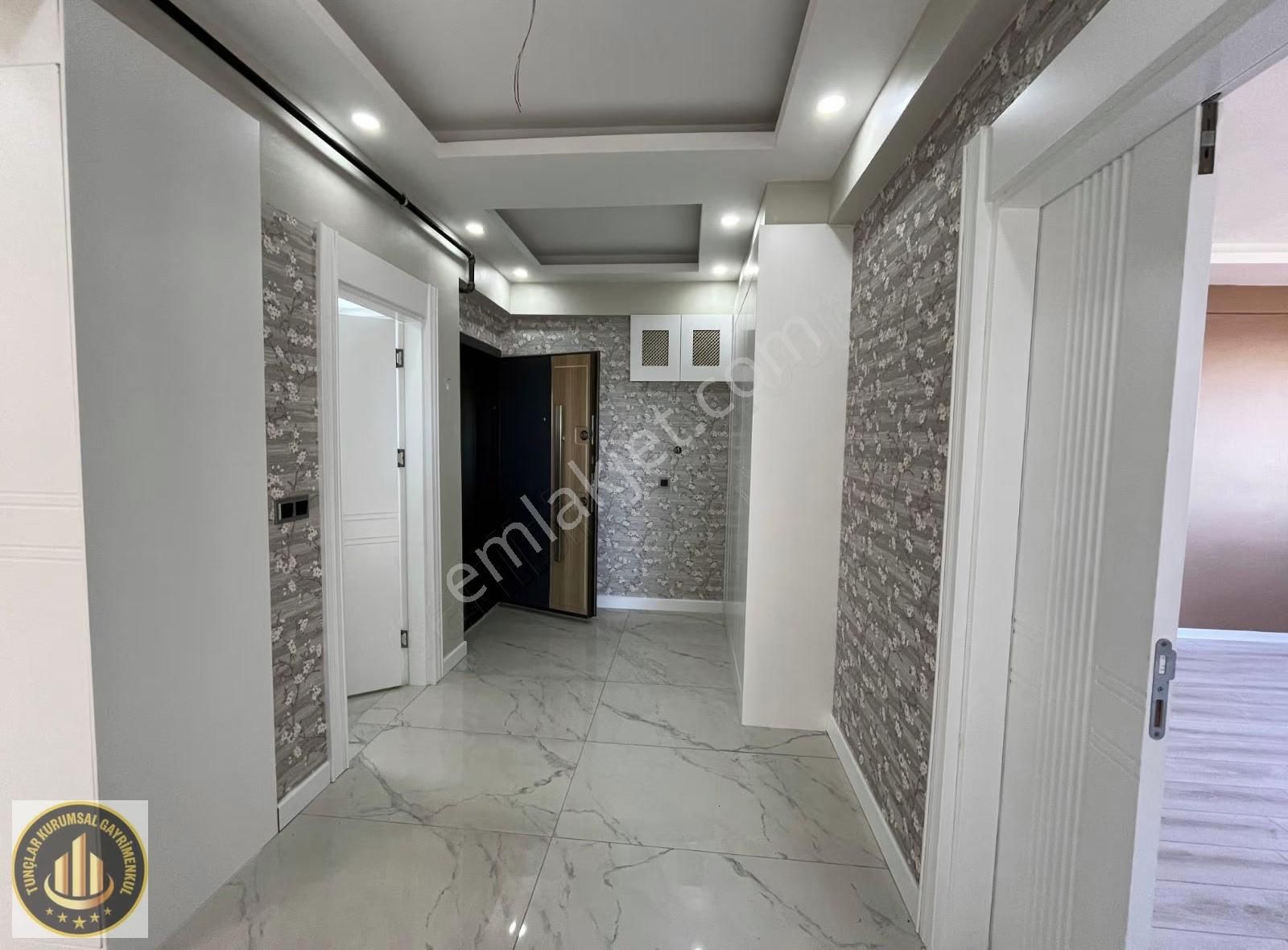 450 Evlerde Havuzlu Lüks Sitede 2+1 Kiralık Daire Fırsatı - Görsel 2