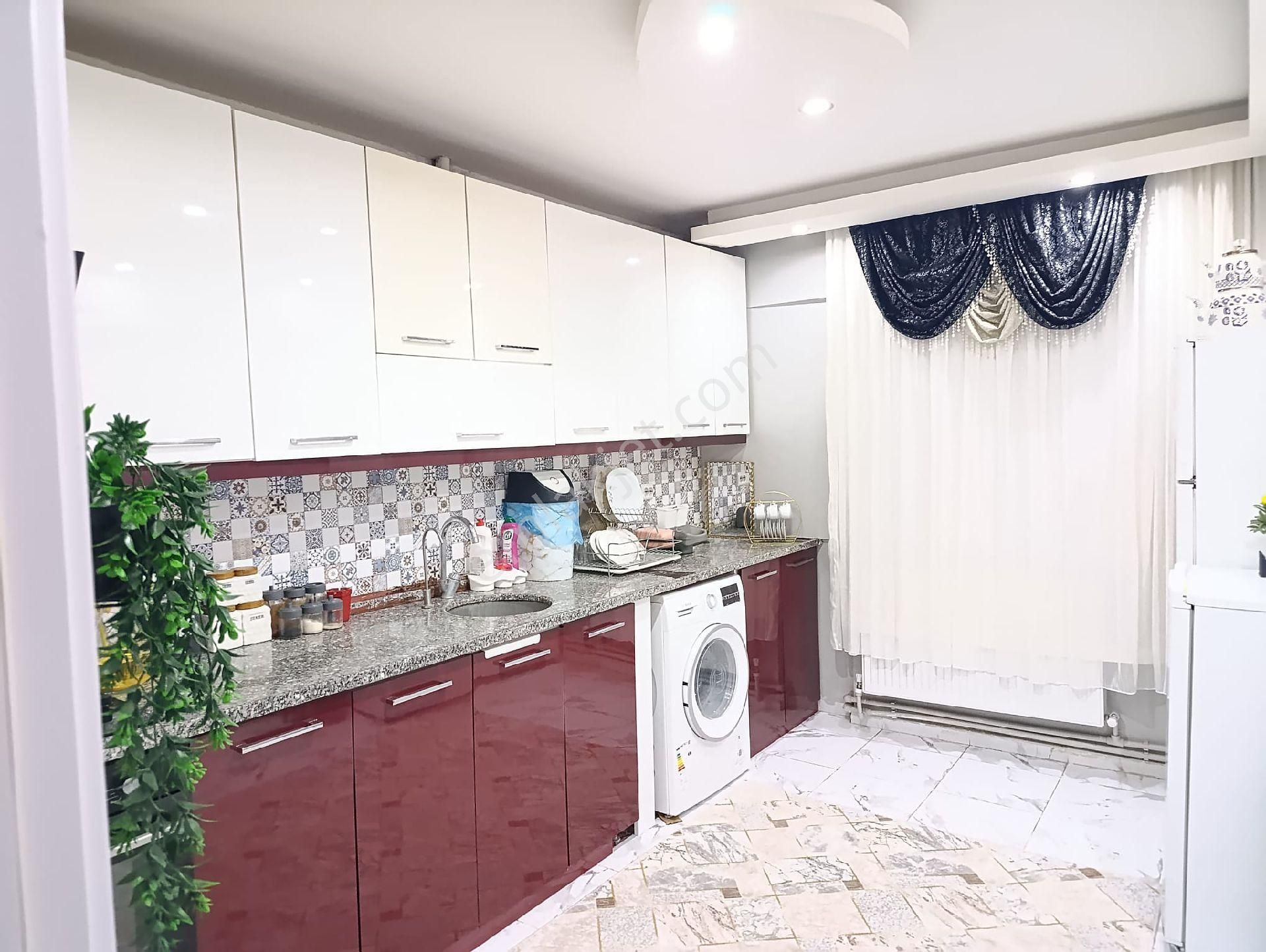 Manisa Yunusemre Muradiyede Satılık 110 M² 2+1 Yüksek Giriş Bahçeli Daire - Görsel 24