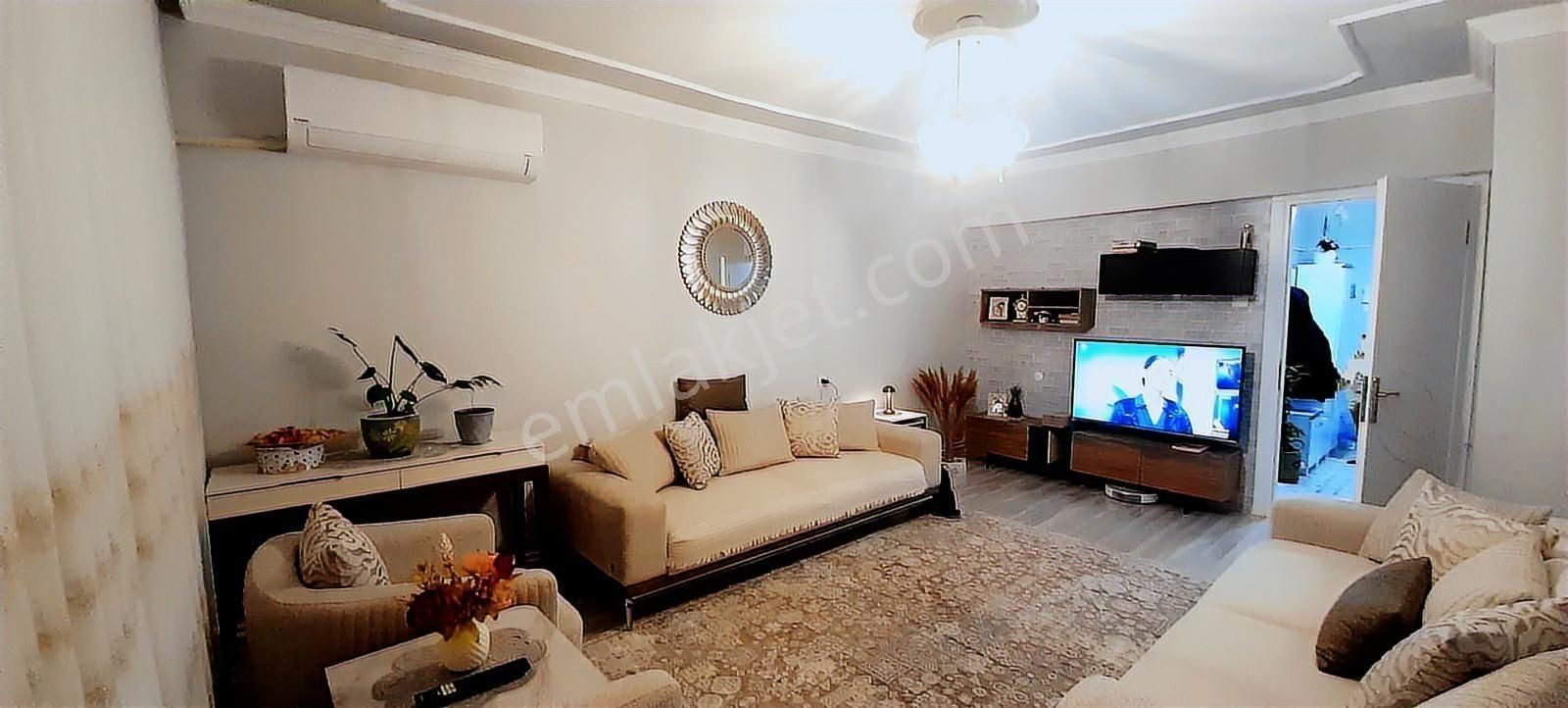 Rw Nefes'ten Bahçelievler'de Kemer Sitesinde Bakımlı 2+1 Daire