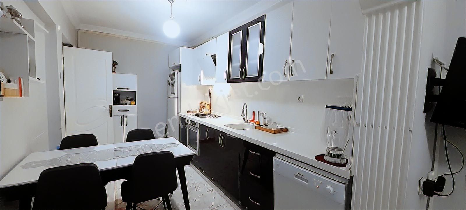 Rw Nefes'ten Bahçelievler'de Kemer Sitesinde Bakımlı 2+1 Daire - Görsel 29