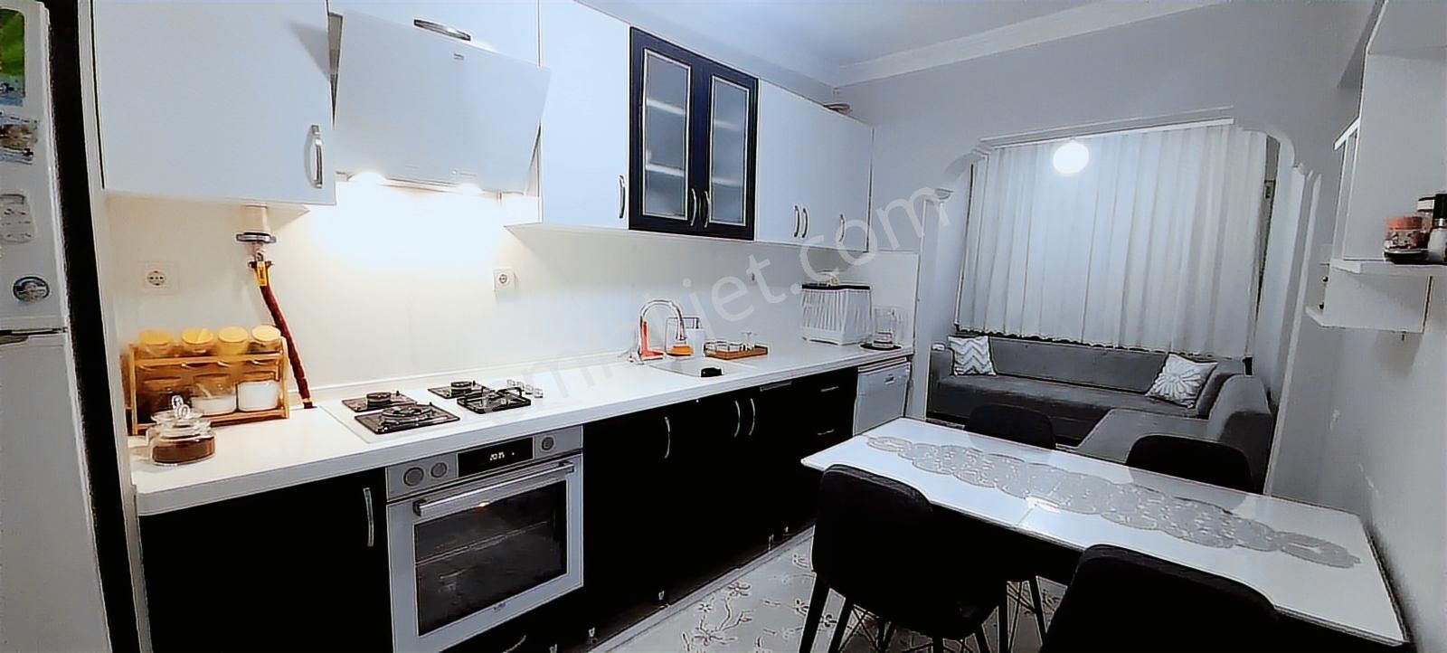 Rw Nefes'ten Bahçelievler'de Kemer Sitesinde Bakımlı 2+1 Daire - Görsel 7