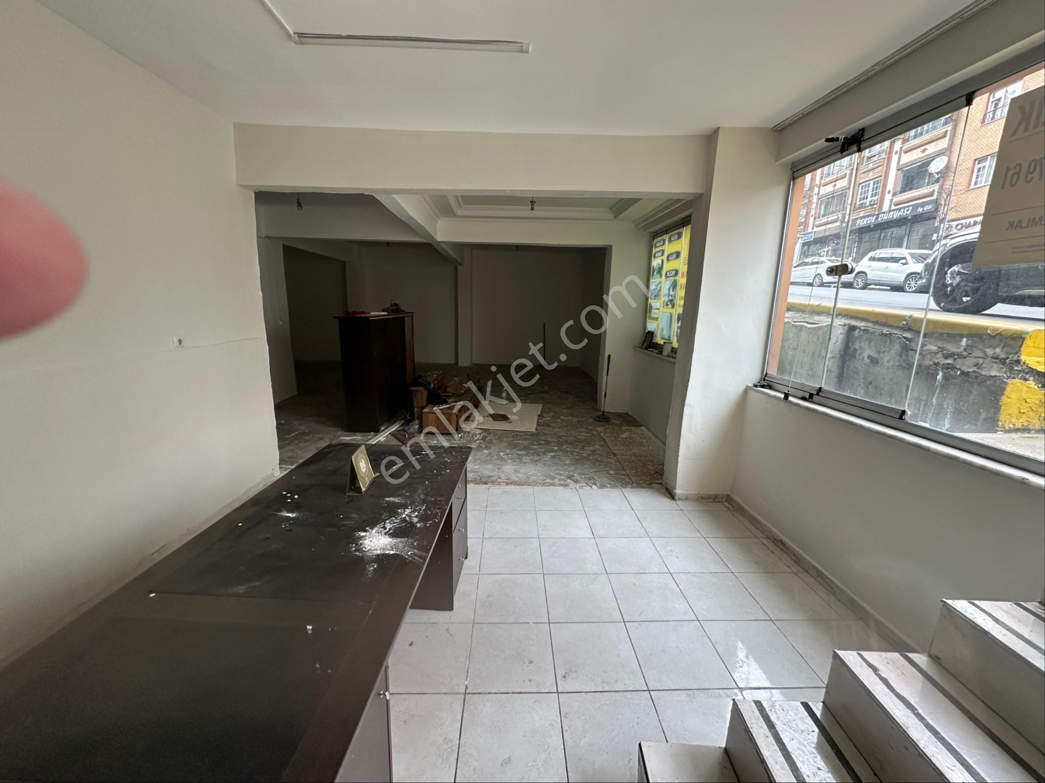 Özer Emlakdan Kiralık Cadde Üstü Dükkan - Görsel 5