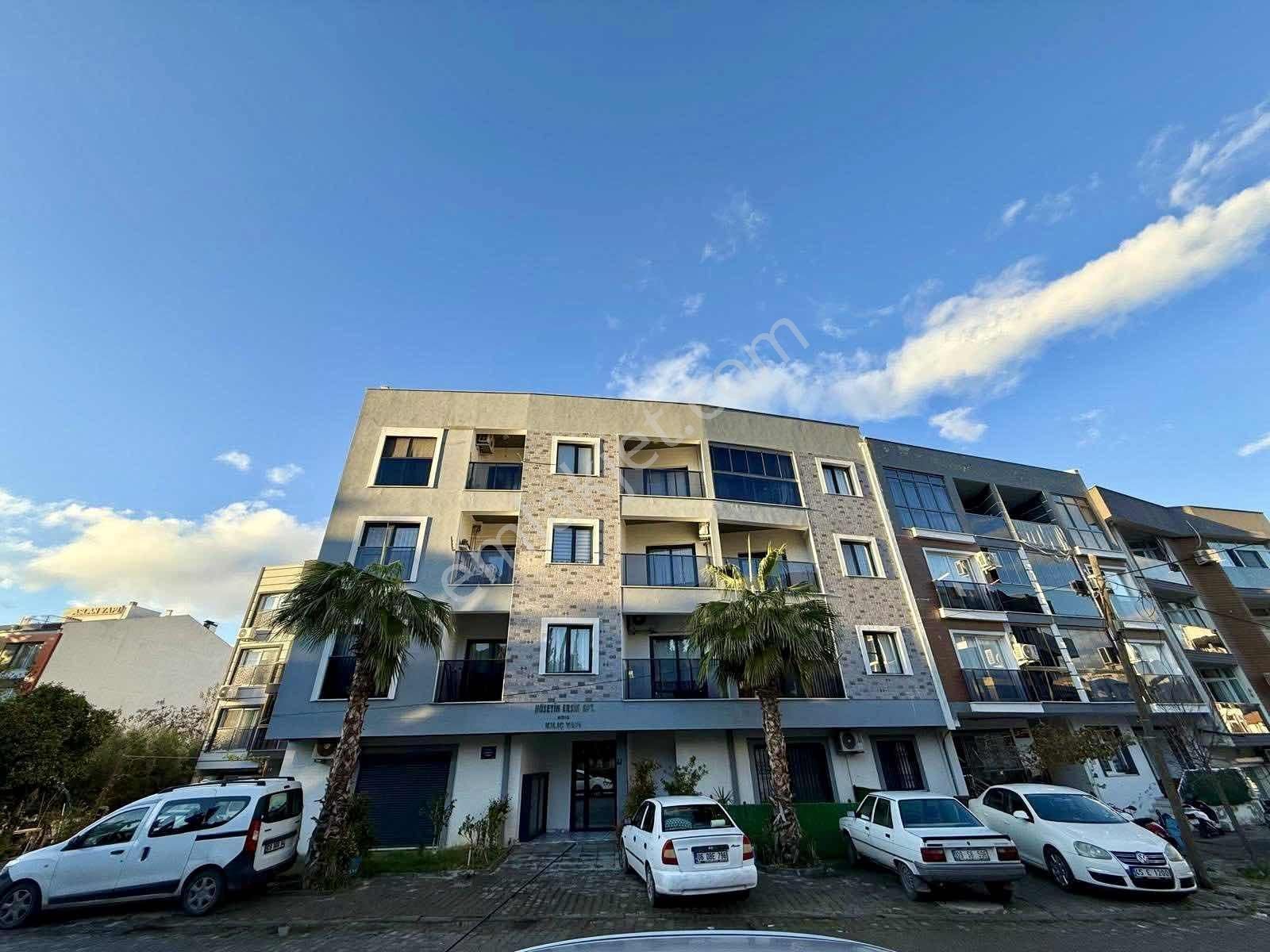 Kuşadası Davutlar'da Ara Kat Full Sıfır Eşyalı Satılık 2+1 Daire - Görsel 4