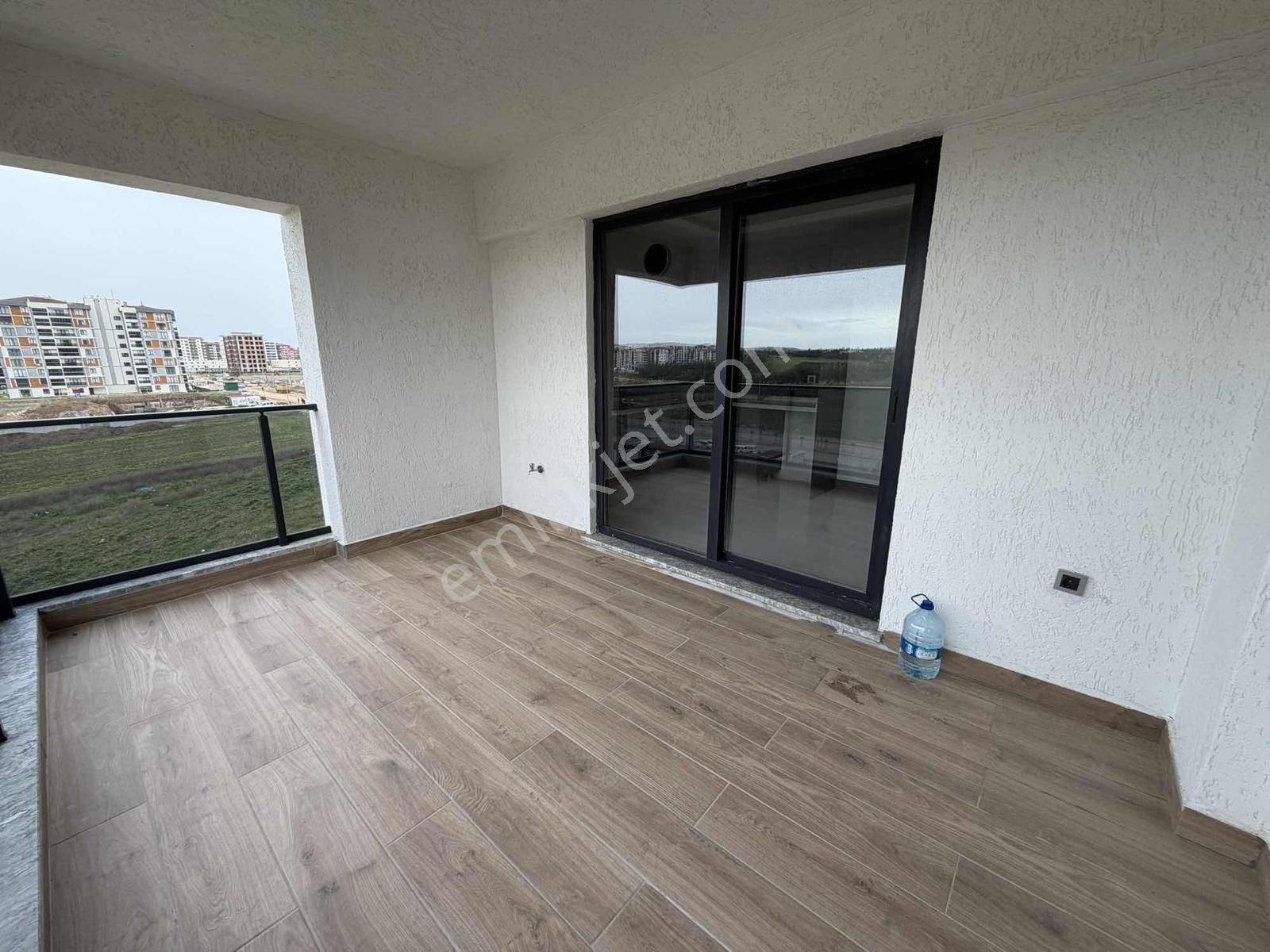 Esenlerde Site İçi Yüzme Havuzlu Cadde Üzerinde Kiralık 3+1 - Görsel 19