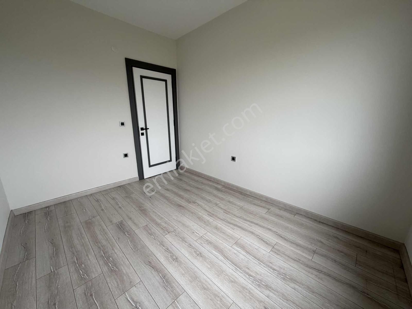 Esenlerde Site İçi Yüzme Havuzlu Cadde Üzerinde Kiralık 3+1 - Görsel 30