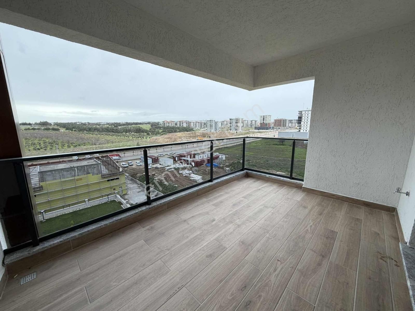 Esenlerde Site İçi Yüzme Havuzlu Cadde Üzerinde Kiralık 3+1 - Görsel 26