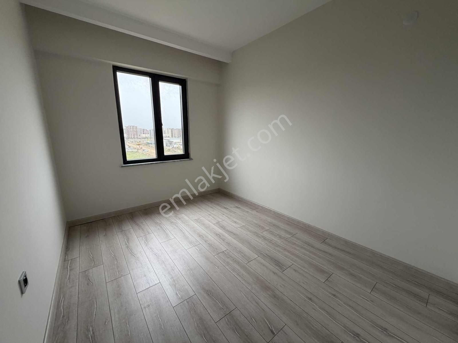 Esenlerde Site İçi Yüzme Havuzlu Cadde Üzerinde Kiralık 3+1 - Görsel 23