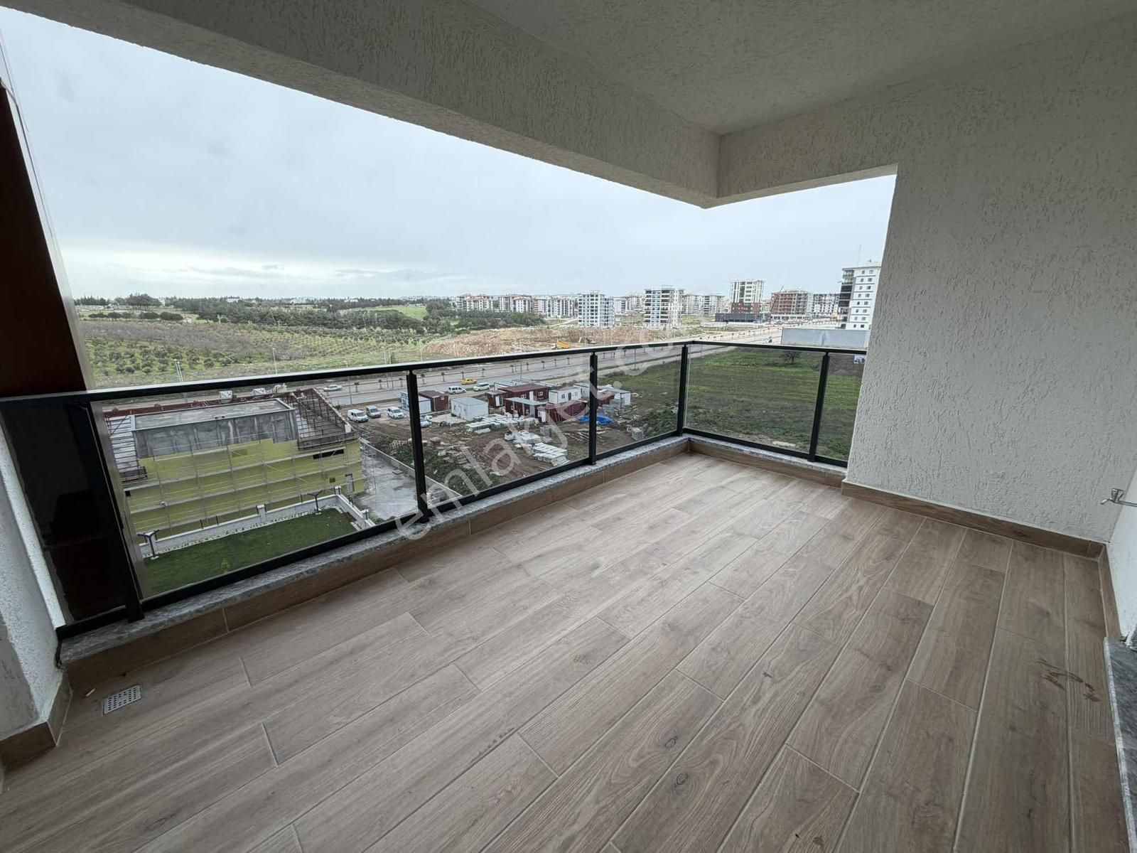 Esenlerde Site İçi Yüzme Havuzlu Cadde Üzerinde Kiralık 3+1 - Görsel 13