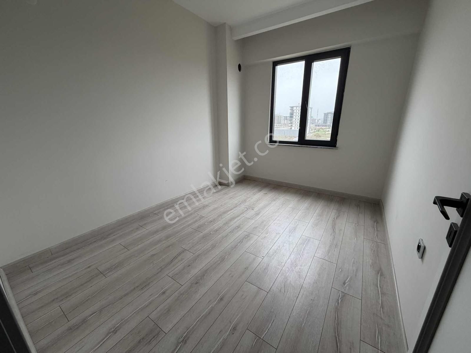 Esenlerde Site İçi Yüzme Havuzlu Cadde Üzerinde Kiralık 3+1 - Görsel 11