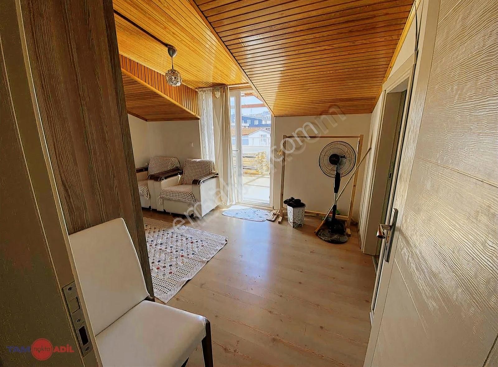 Dikili İsmetpaşada Geniş Kullanışlı 3+1 Kiralık Dubleks Daire - Görsel 4