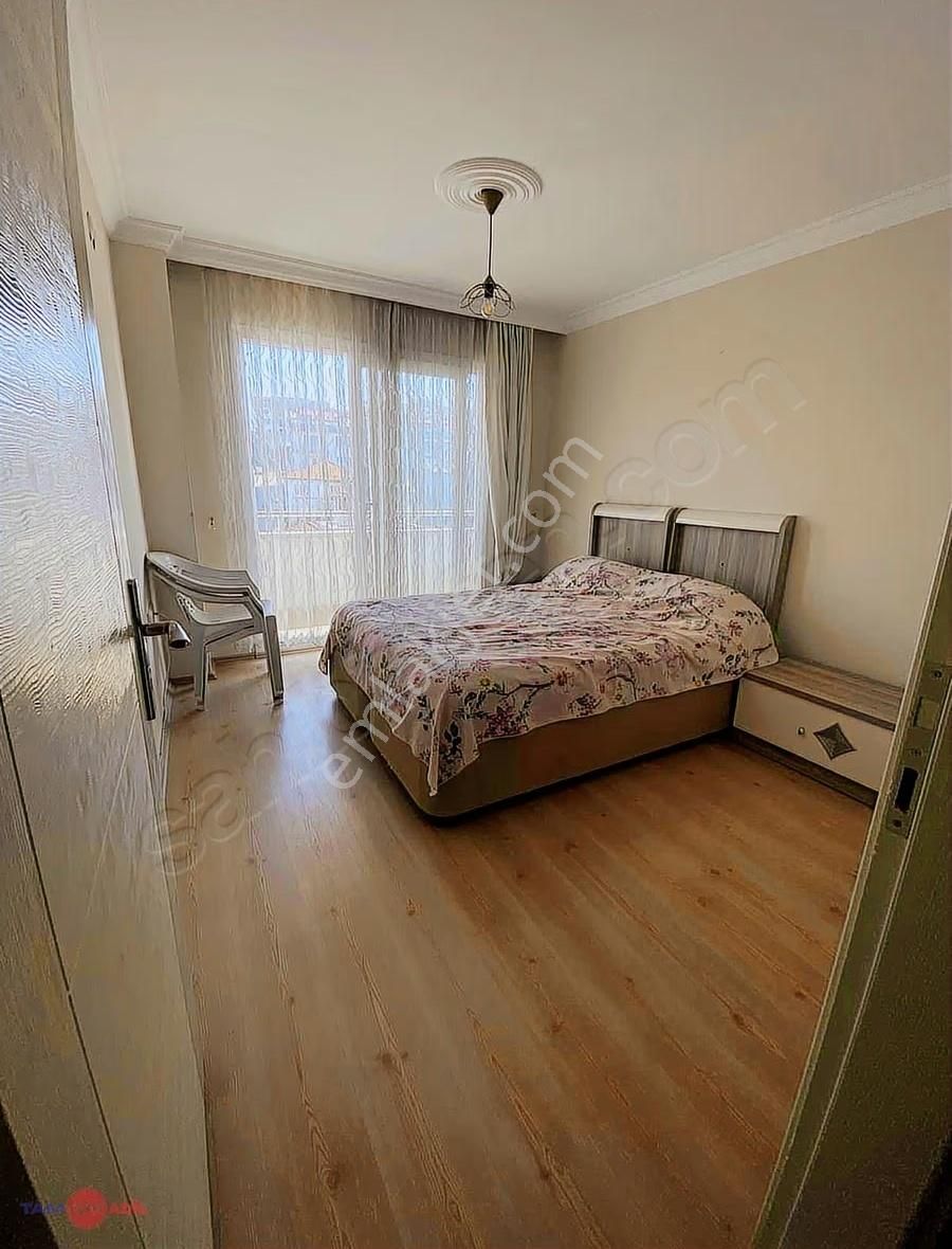 Dikili İsmetpaşada Geniş Kullanışlı 3+1 Kiralık Dubleks Daire - Görsel 20