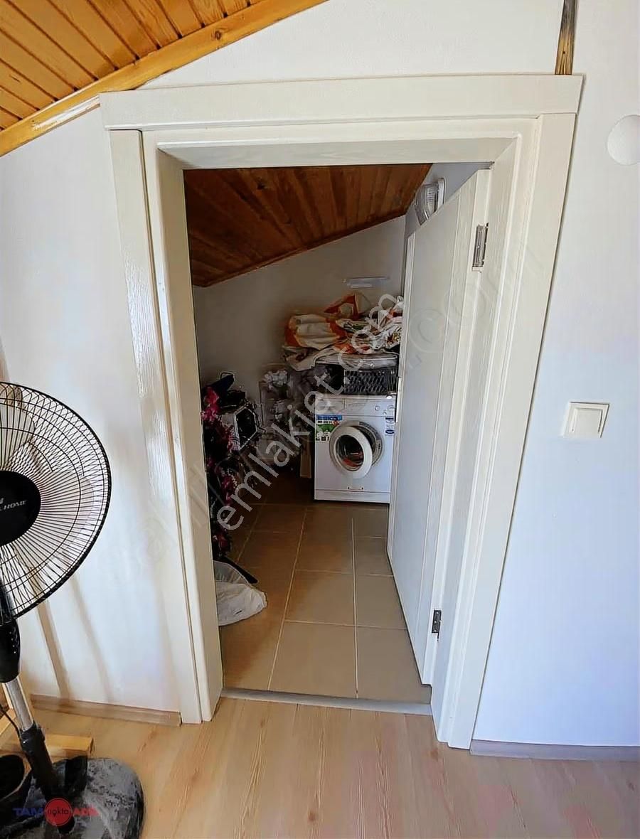 Dikili İsmetpaşada Geniş Kullanışlı 3+1 Kiralık Dubleks Daire - Görsel 8