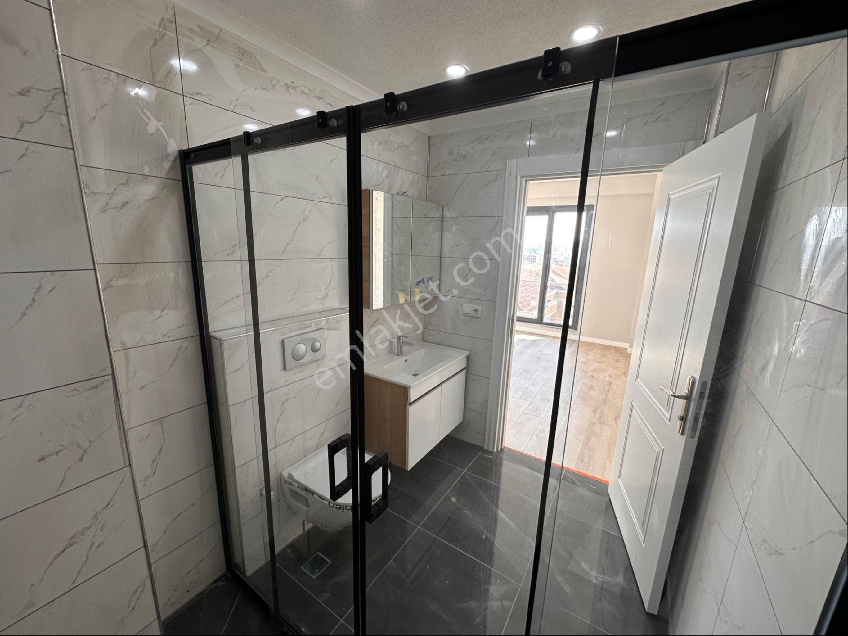 Silivri Yeni Mahallede Hiç Oturulmamış 2+1 Kiralık Daire - Görsel 18
