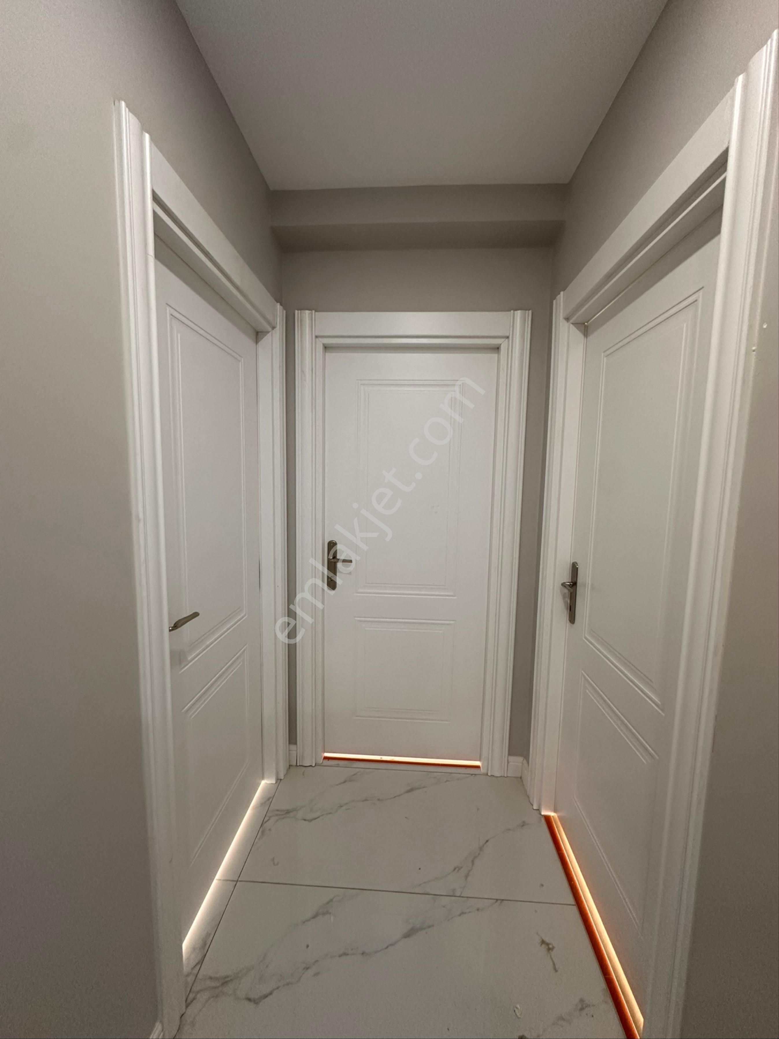Silivri Yeni Mahallede Hiç Oturulmamış 2+1 Kiralık Daire - Görsel 9