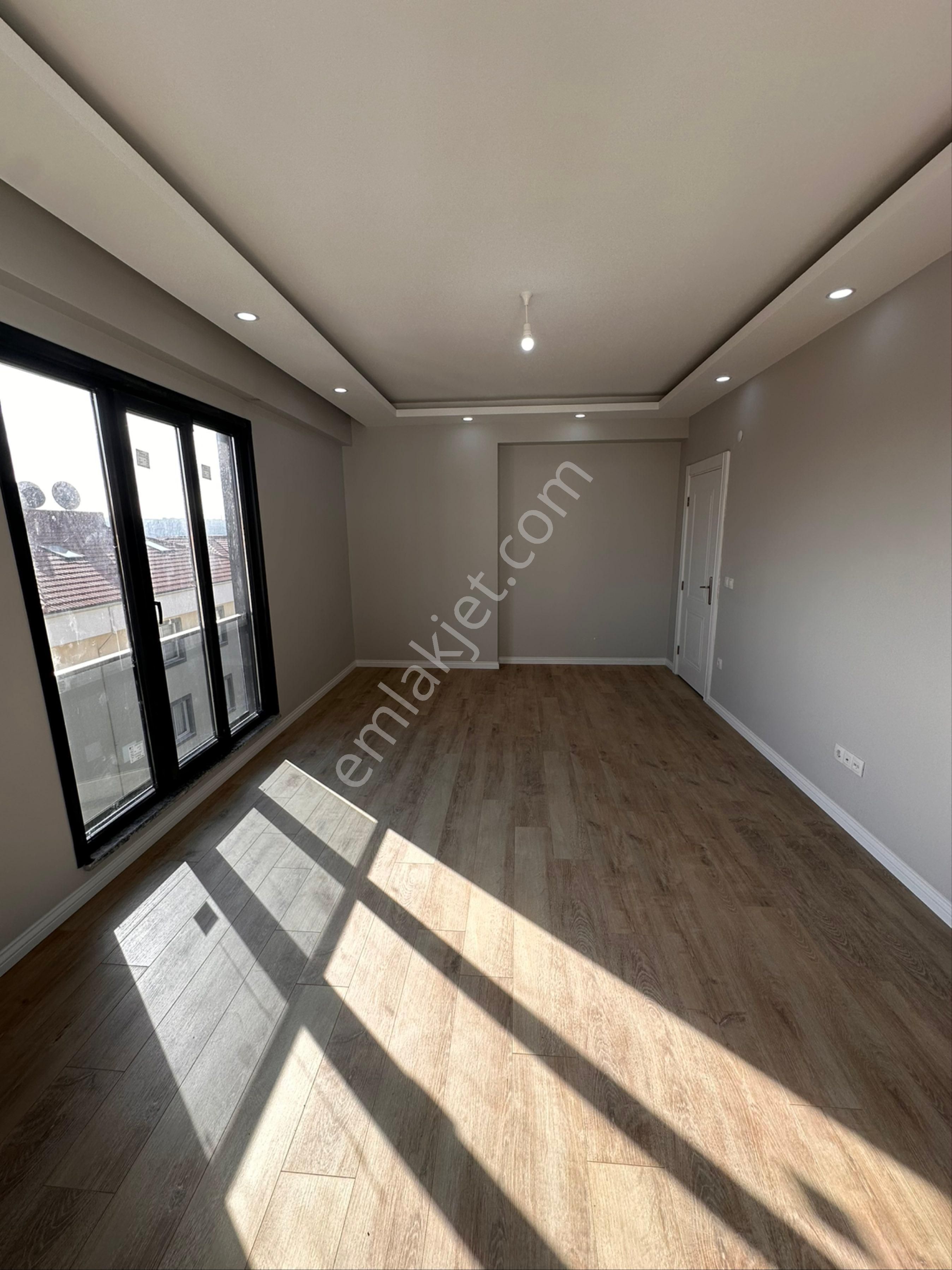 Silivri Yeni Mahallede Hiç Oturulmamış 2+1 Kiralık Daire - Görsel 23