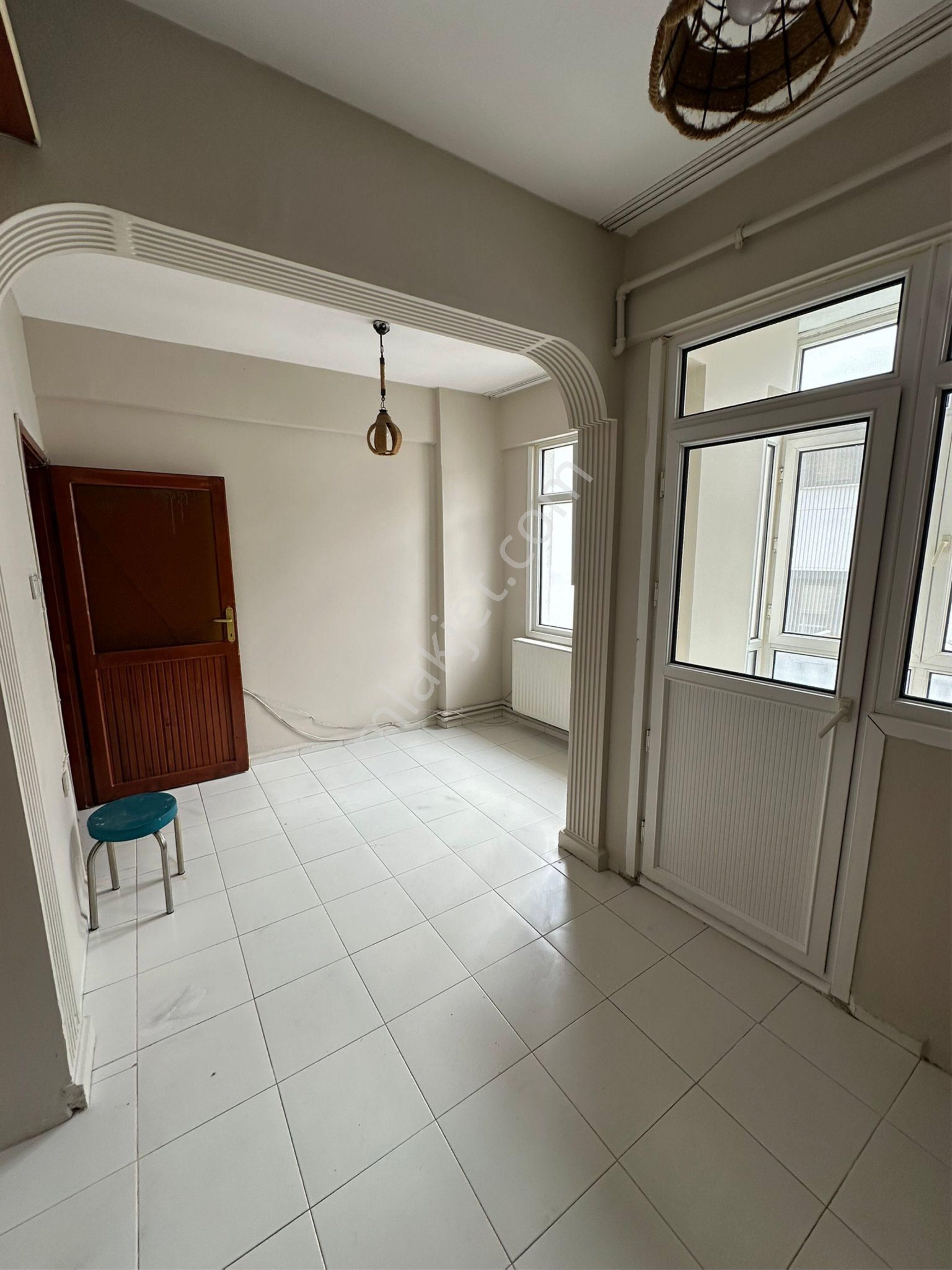 Silivri Çarşı Merkezinde Kiralık 2+1 Daire - Görsel 7