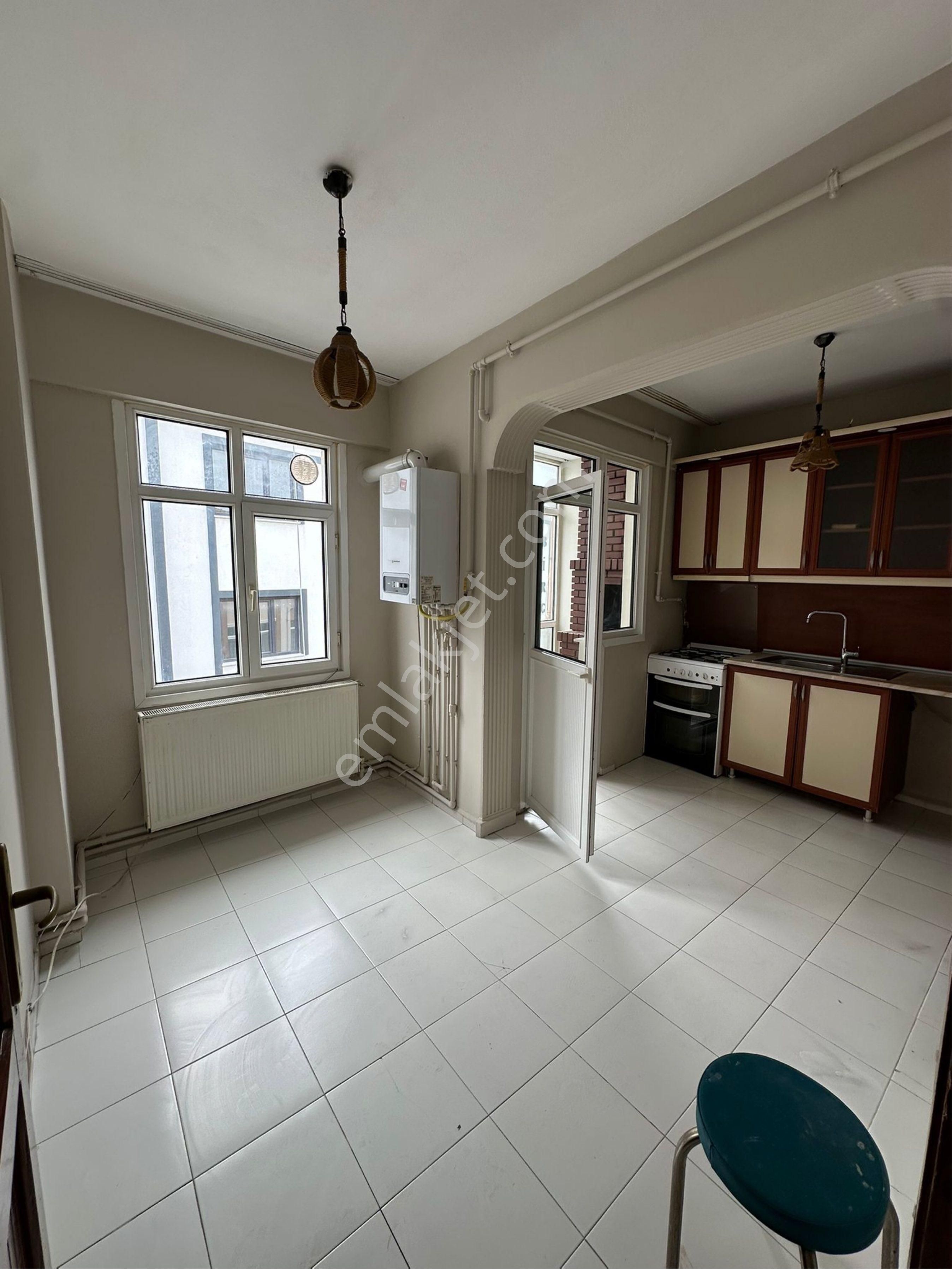 Silivri Çarşı Merkezinde Kiralık 2+1 Daire - Görsel 13