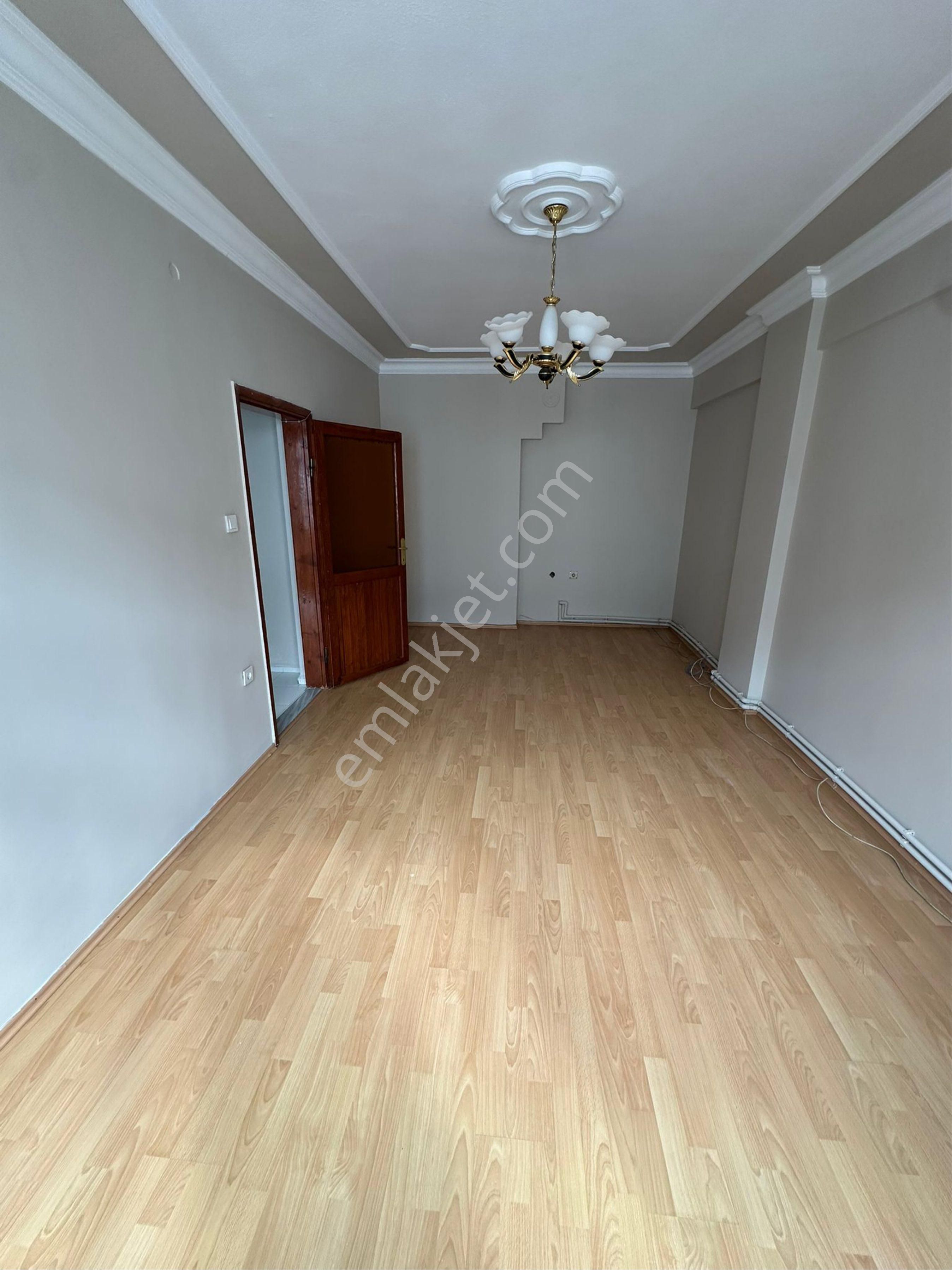 Silivri Çarşı Merkezinde Kiralık 2+1 Daire - Görsel 4