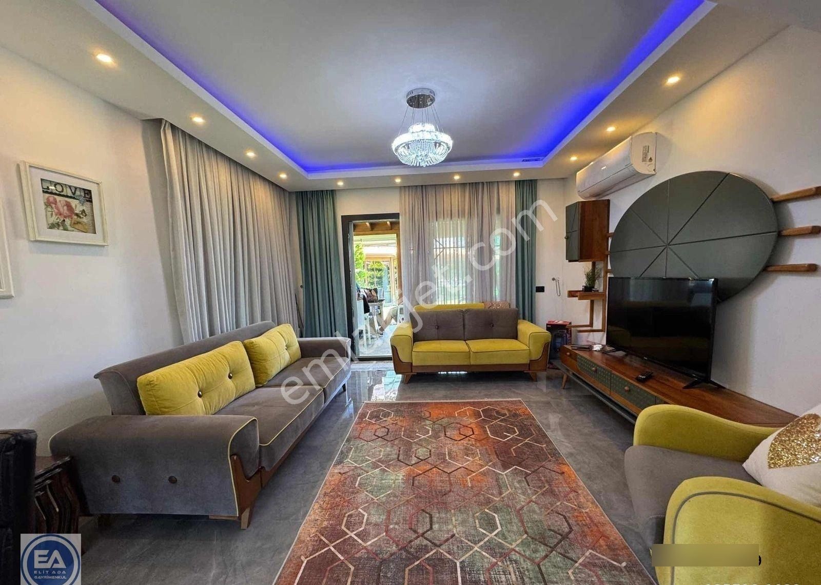 Davutlar Da Havuzlu Site İçerisinde Köşe Konum 4+1 Villa - Görsel 21