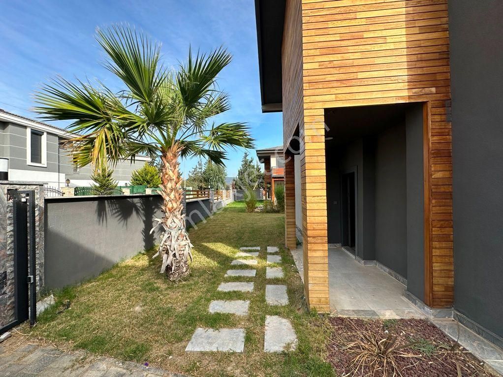 Seferihisar Doğanbeyde Müstakil Tek Evlerden Oluşan Site 3+1 Butik Sitede - Görsel 8