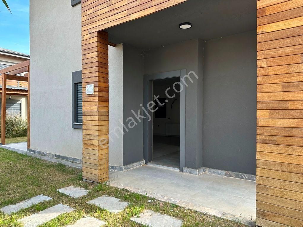 Seferihisar Doğanbeyde Müstakil Tek Evlerden Oluşan Site 3+1 Butik Sitede - Görsel 9