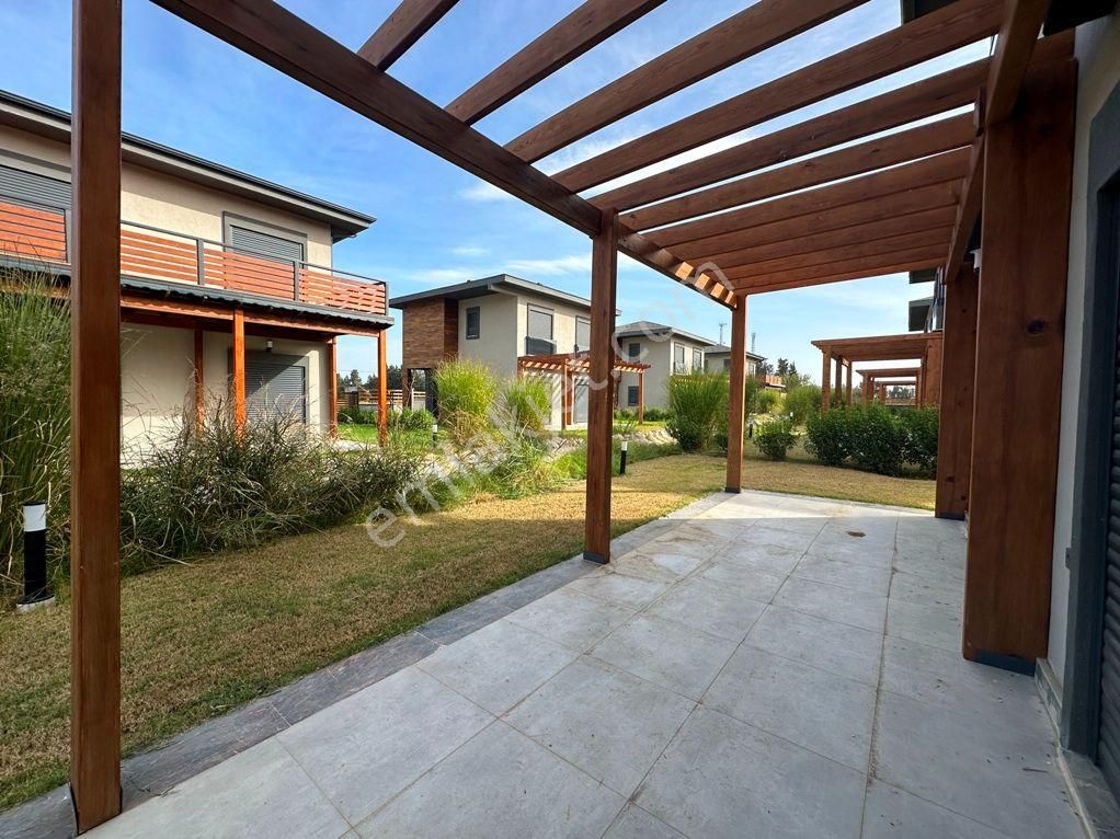 Seferihisar Doğanbeyde Müstakil Tek Evlerden Oluşan Site 3+1 Butik Sitede - Görsel 4