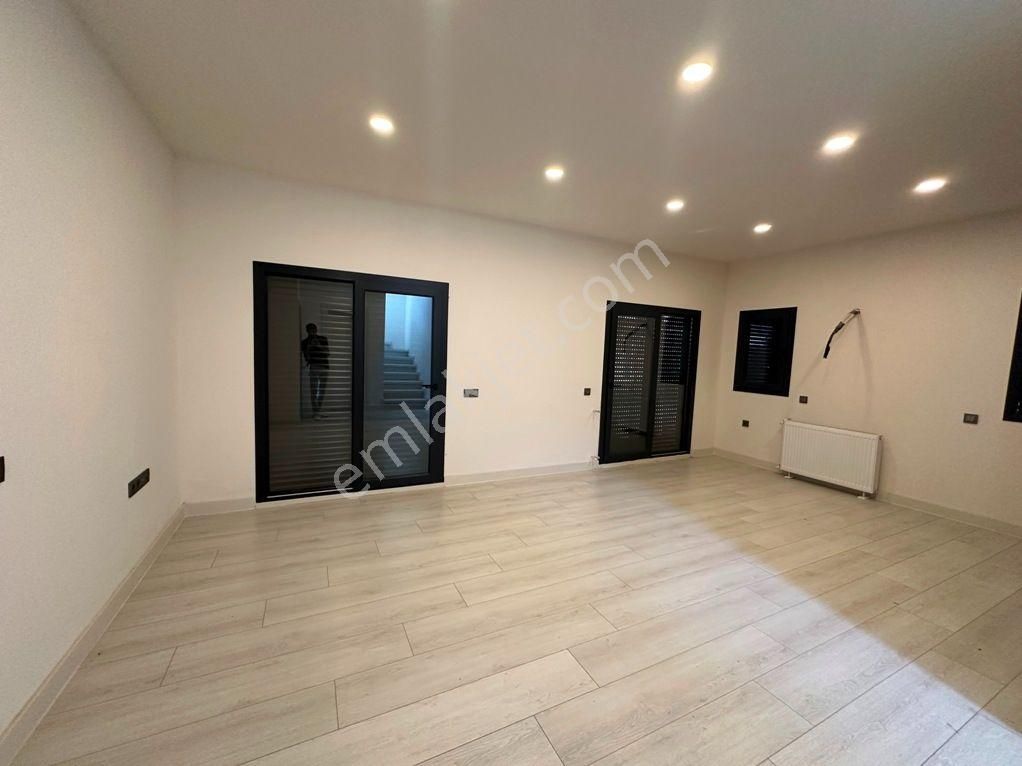 Seferihisar Doğanbeyde Müstakil Tek Evlerden Oluşan Site 3+1 Butik Sitede - Görsel 11