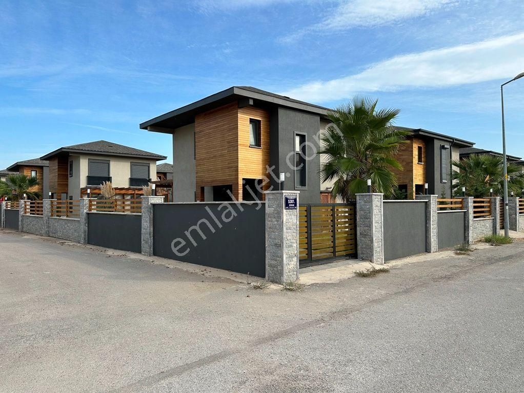 Seferihisar Doğanbeyde Müstakil Tek Evlerden Oluşan Site 3+1 Butik Sitede - Görsel 2