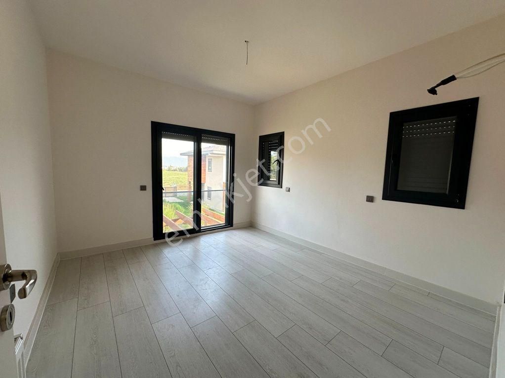 Seferihisar Doğanbeyde Müstakil Tek Evlerden Oluşan Site 3+1 Butik Sitede - Görsel 24