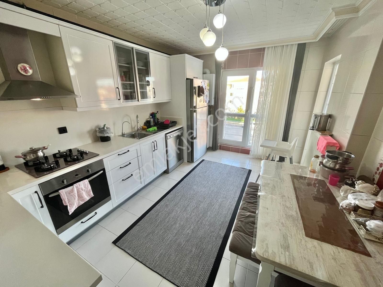 Fsn'den Elvan Mh Kürşat Cd'de Çok Geniş Asansörlü Arakat 3+1