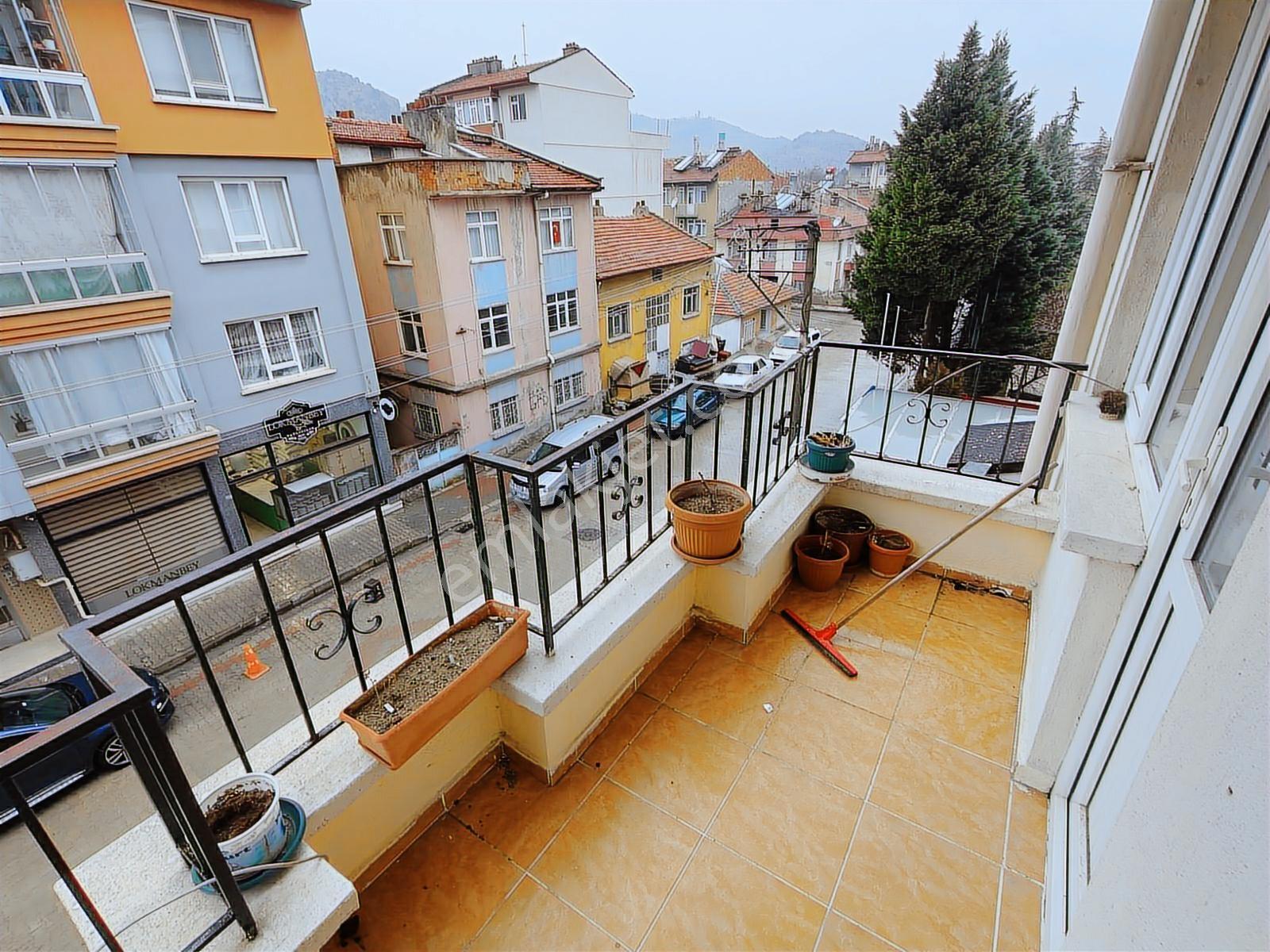 Mecidiye Cuma Pazarına Yakin Satılık 3+1 - Görsel 16
