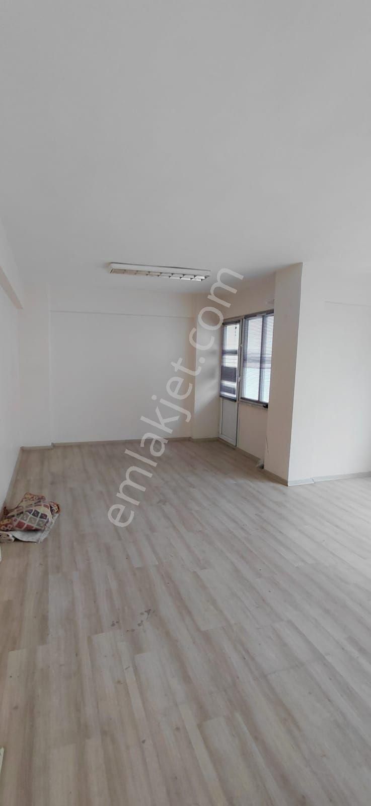 S.evler Meydanda Metro Metrobüse 1dk.3+1 120m2 Kiralik 1.kat Kiralik Ofis - Görsel 5