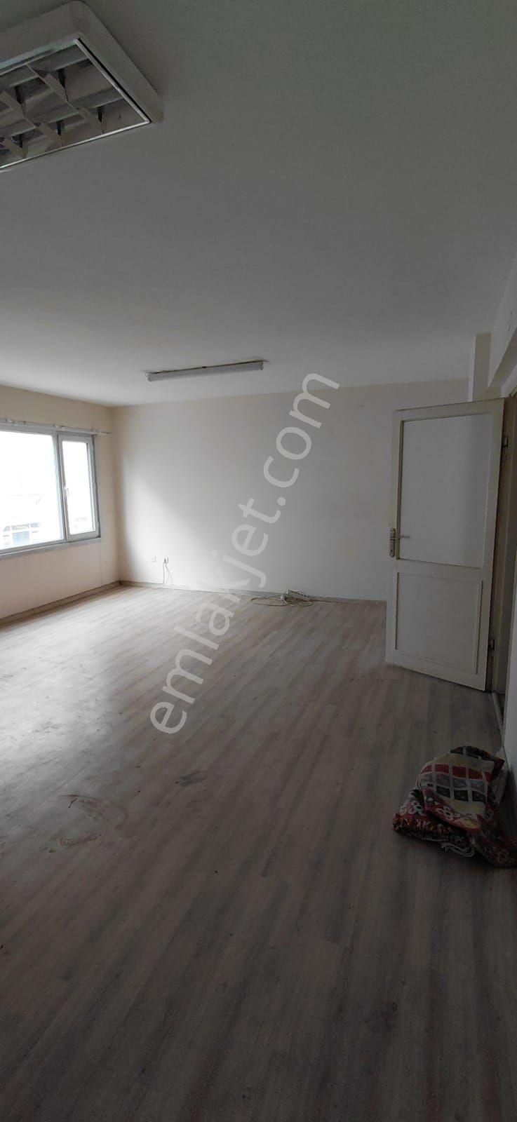 S.evler Meydanda Metro Metrobüse 1dk.3+1 120m2 Kiralik 1.kat Kiralik Ofis - Görsel 6