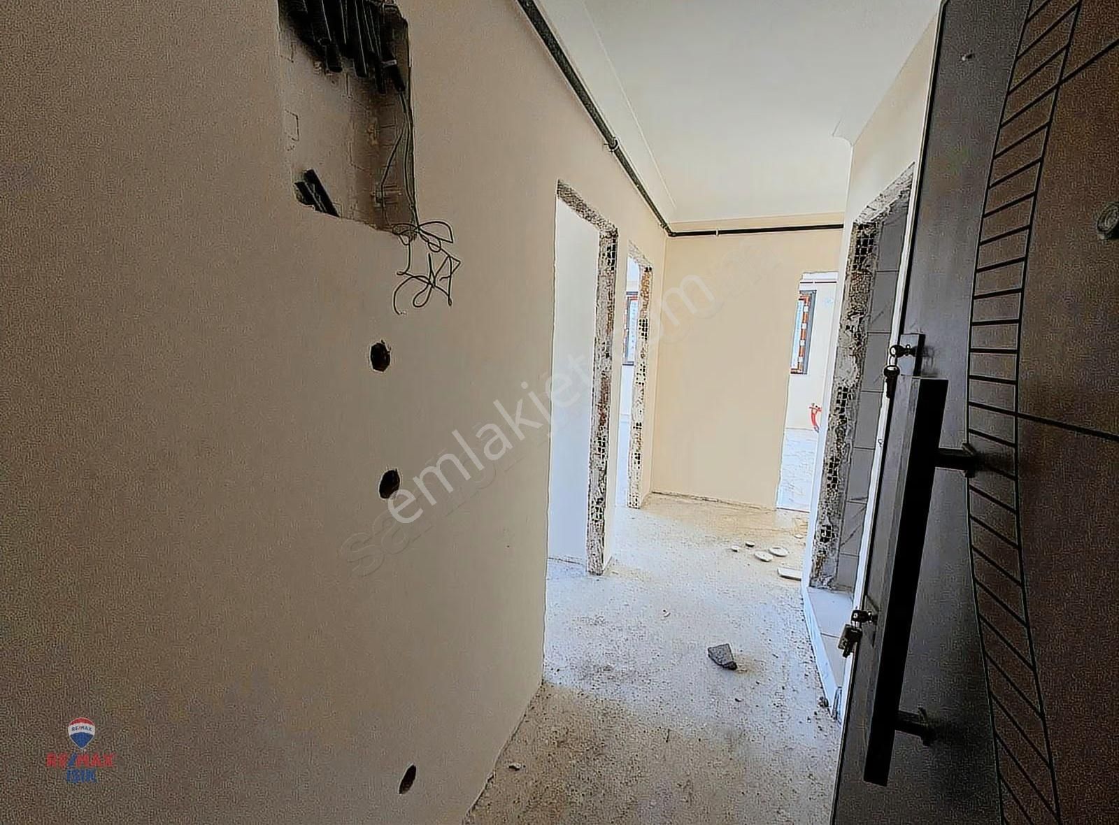 Sultanbeyli Devlet Hastanesi Yakınlarında Satılık 3+1 Daire