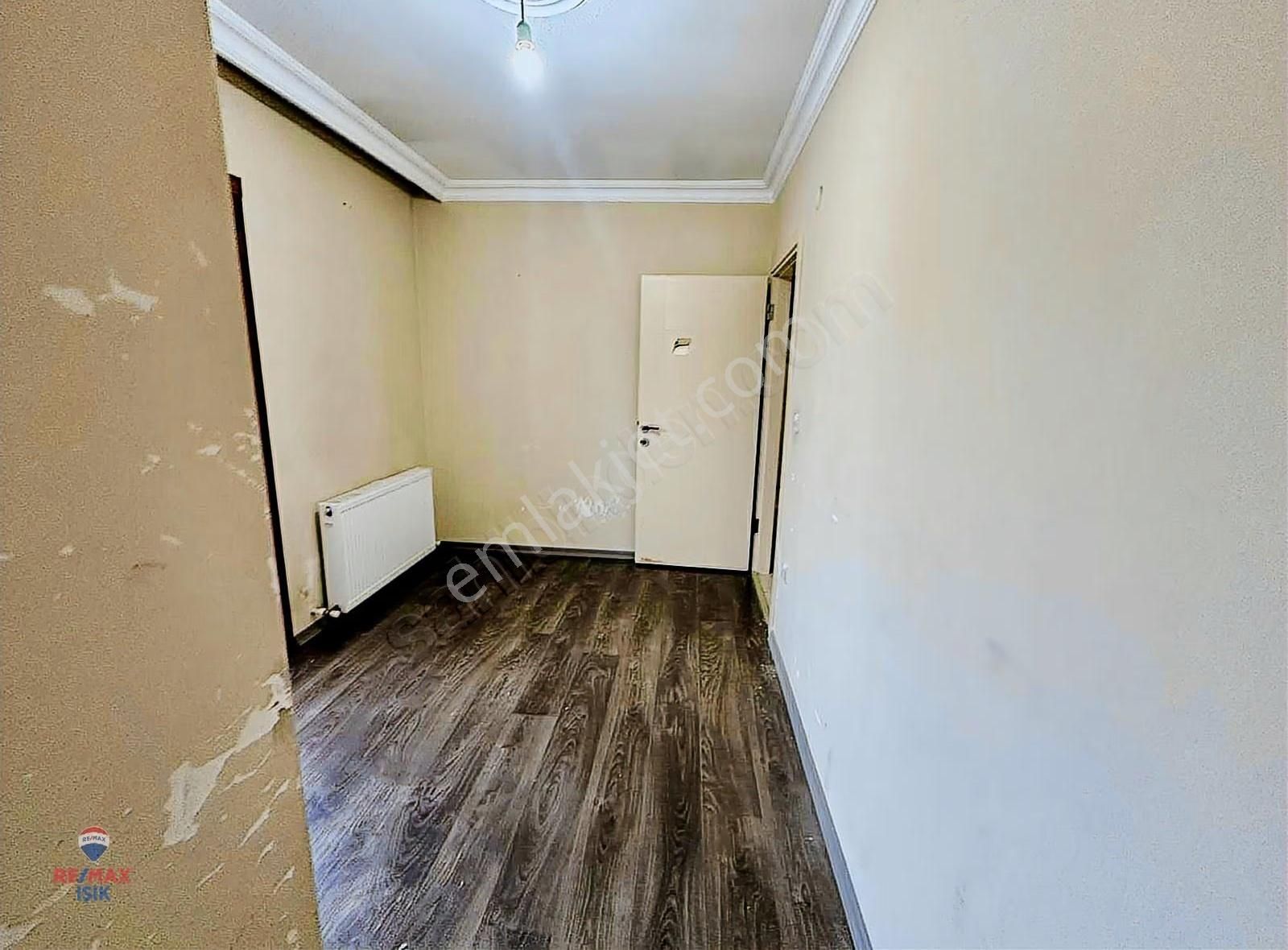 Sancaktepe Belediyesinı Yanında Sevenler Cad. 2+1 Arakat - Görsel 2