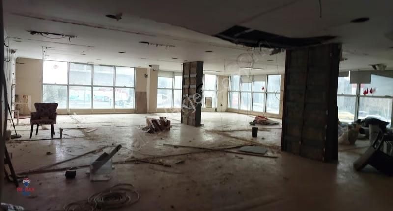 Farklı Kiralama Seçenekleri İle Cadde Üzerinde Harika İşyeri - Görsel 9