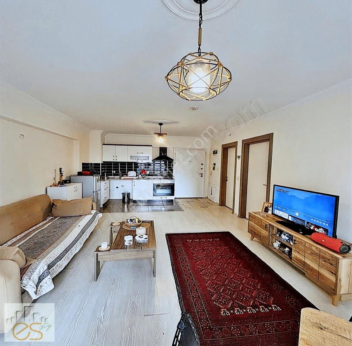 Site İçerisinde Metrobüse Yakın 1+1 Balkonlu Ara Kat Daire - Görsel 3