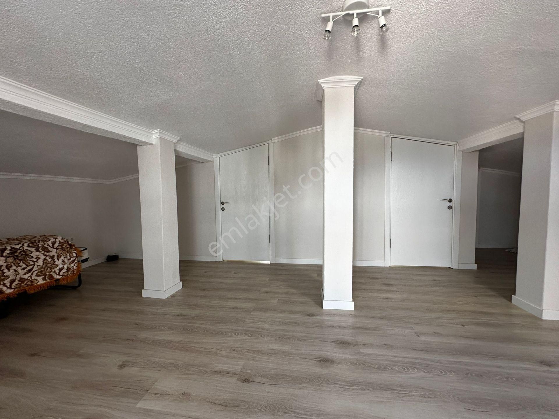 Seferihisar Doğanbeyde 5+2 Denize 50 Metre Ultra Lüks Villa - Görsel 28