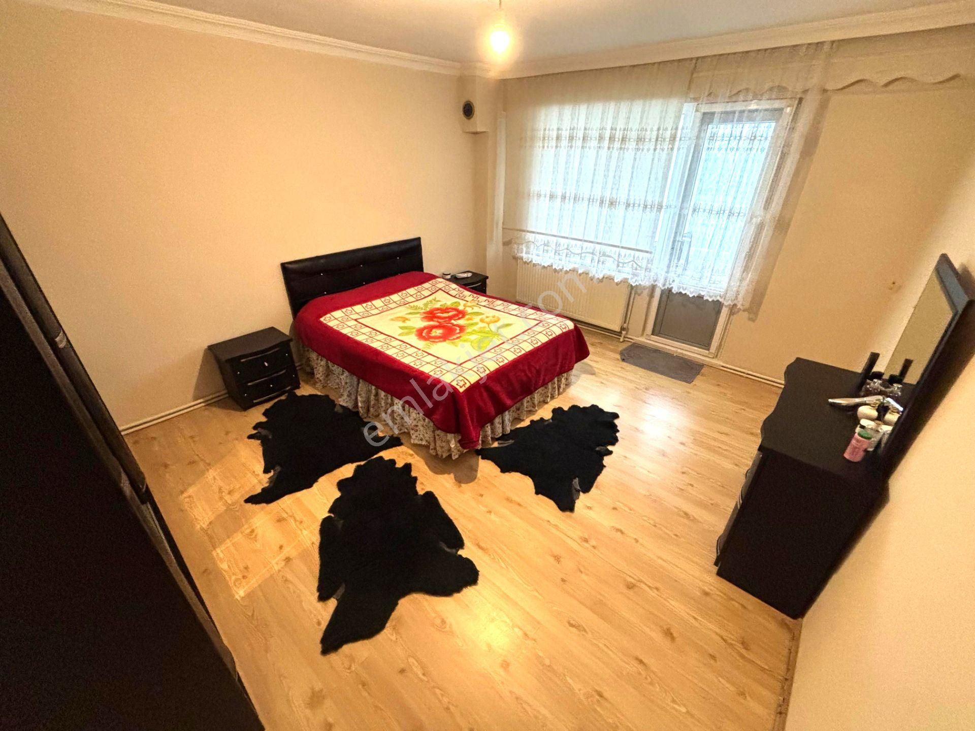 Blue Life Egen'den Akçay'da Fırsat 3+1 Ön Cephe Ara Kat Ayrı Mutfaklı Eşyalı Satılık Daire - Görsel 5